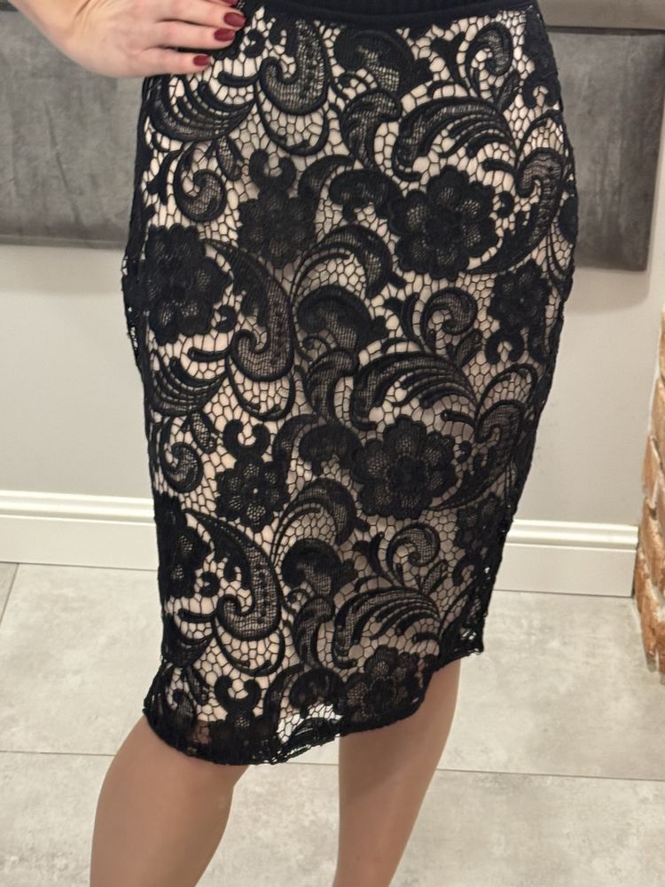 H&M czarna kobieca elegancka koronkowa midi za kolano rozmiar S