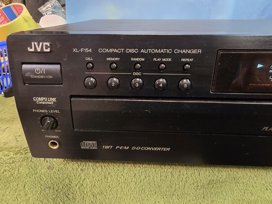 JVC XL-F154 zmieniarka odtwarzacz CD.