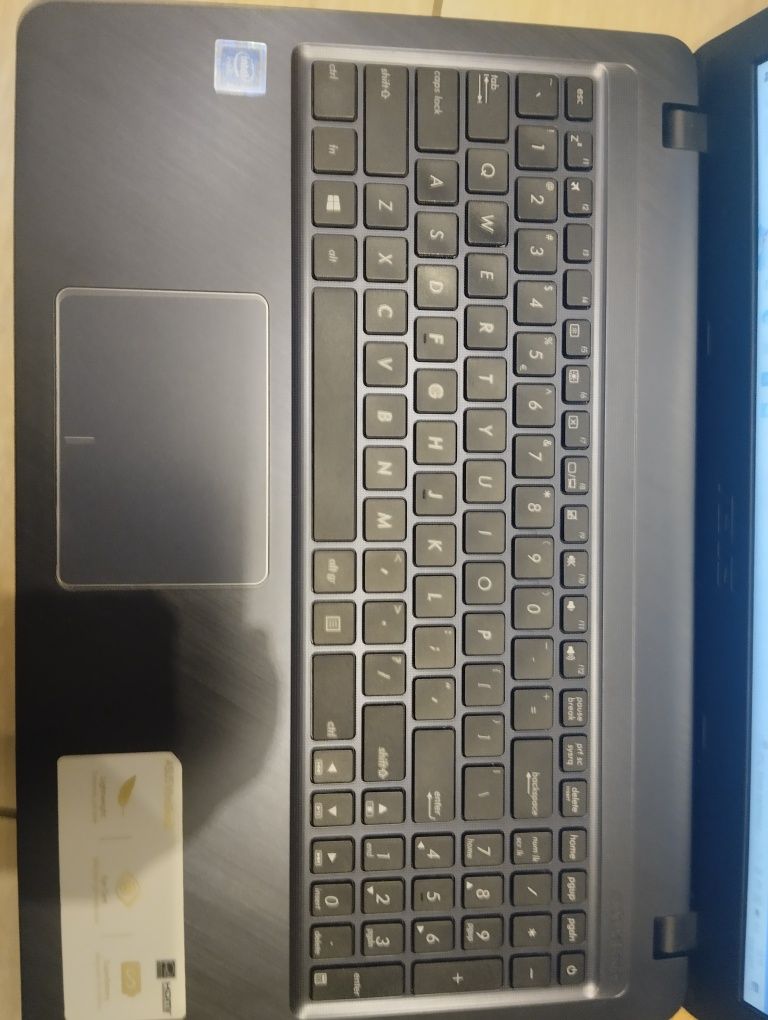 Laptop ASUS dobry stan