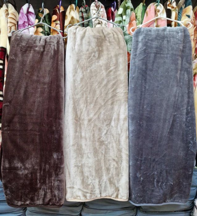 Теплі пледи Vitas 160x220. 1,9 кг. Багато кольорів.