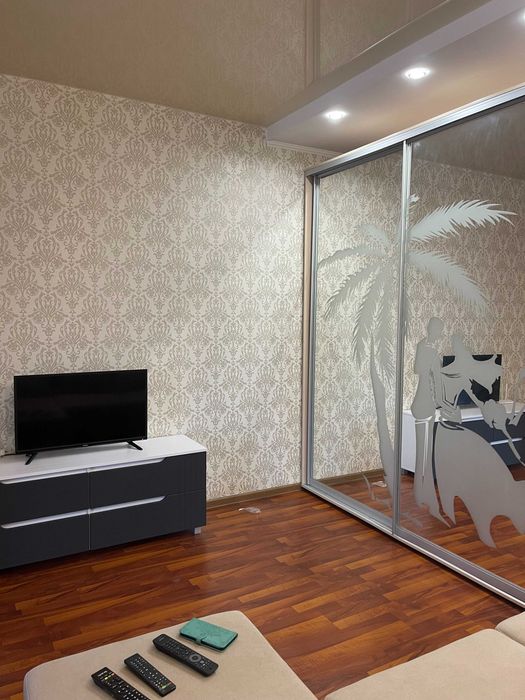 Сдам 2х ком квартиру в центре города! Евроремонт!