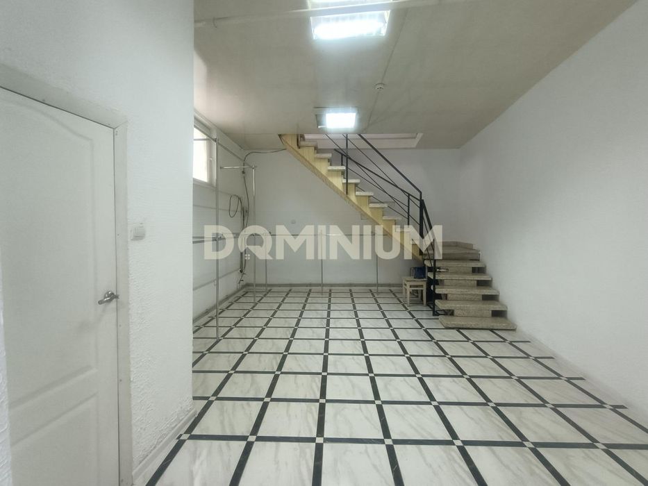 Здається комерційне приміщення біля центра Хуста