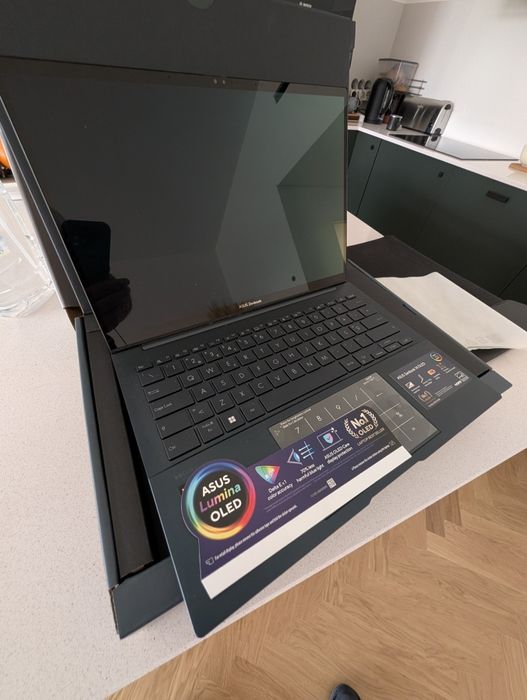 Asus ZenBook 14 oled