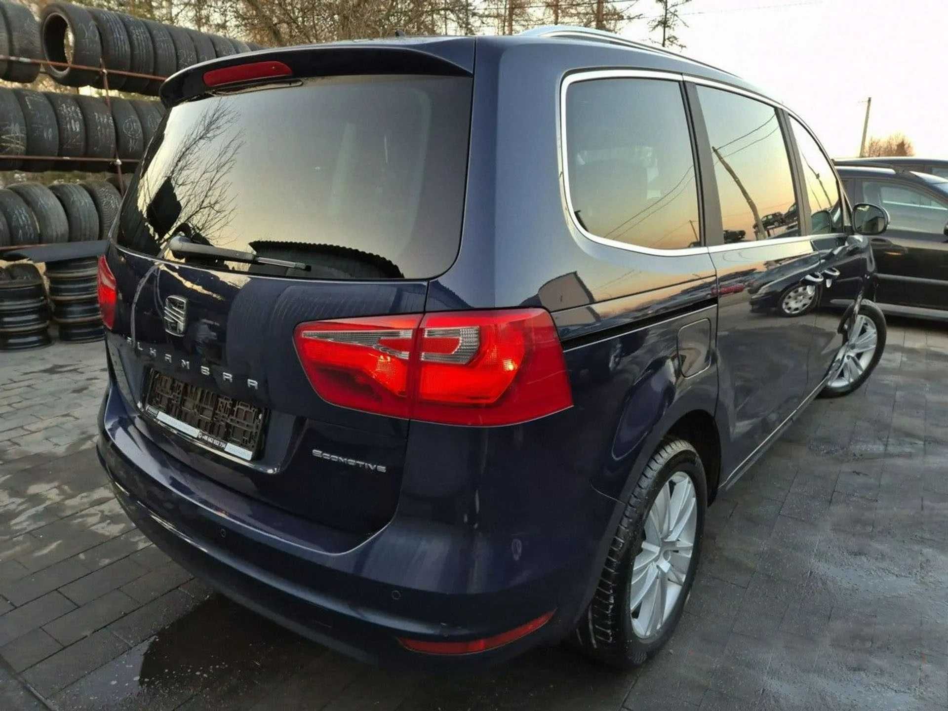 Wynajem auta Wypożyczalnia samochodów Alhambra 7 osobowa 140 km NAVI