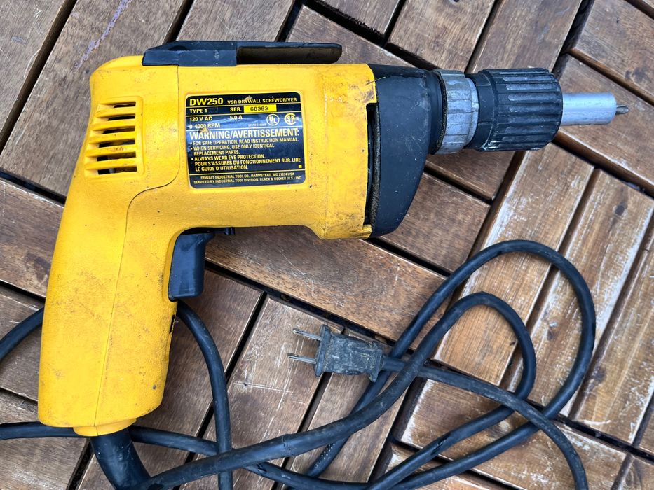 DEWOLT-DW 250-wkrętarka