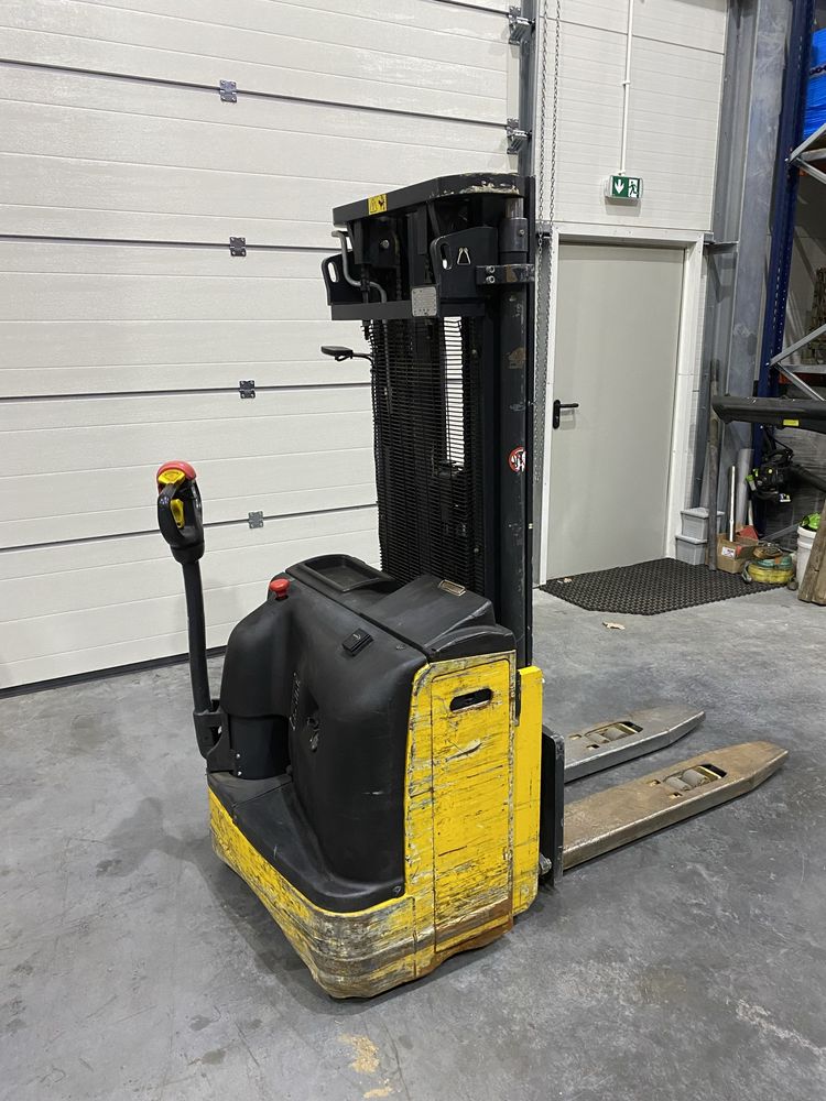 Paleciak elektryczny wózek widłowy Komatsu triplex 2,0t 4,25m
