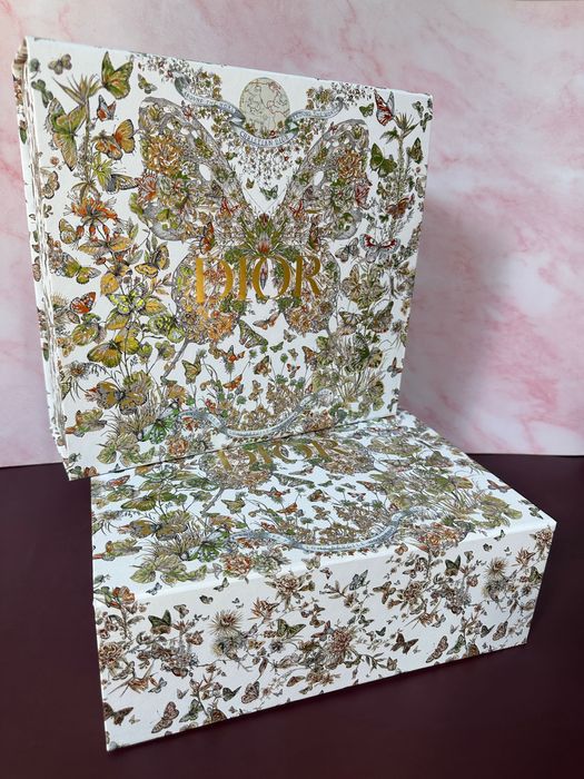 Коробка CHRISTIAN DIOR оригінал | Around the world