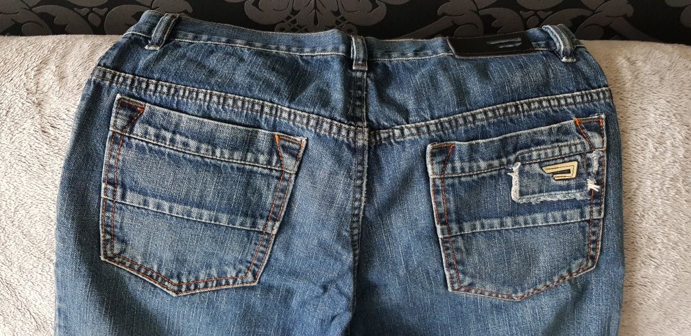 DIESEL spodnie jeansowe - wysyłka OLX - 1 zł