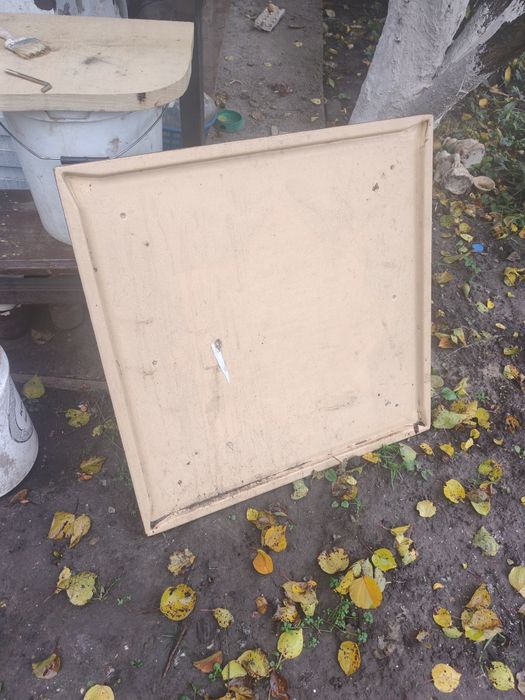 80х80 Стіл в кафе, додому з металевими ніжками