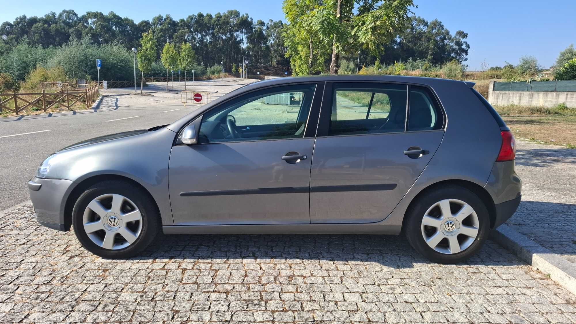 VW Golf V 1.6 Gasolina – 105cv – Nacional