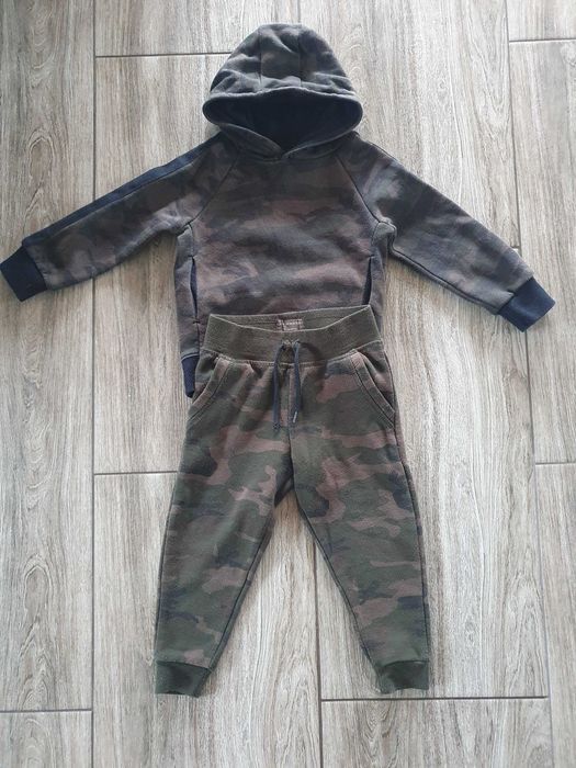 Komplet bluza z kapturem i spodnie moro Primark 92 dla chłopca