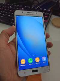 Smartphone Samsung Galaxy J7 2016