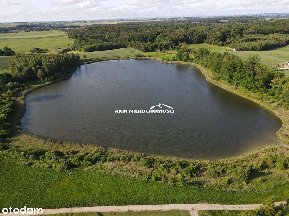 Działka z  dużym jeziorem