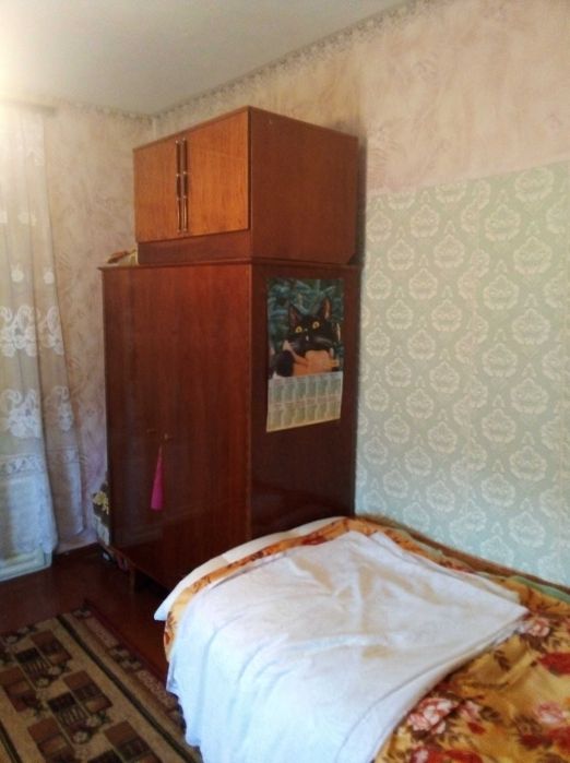 Продам половину будинка в районі Першої міської лікарні