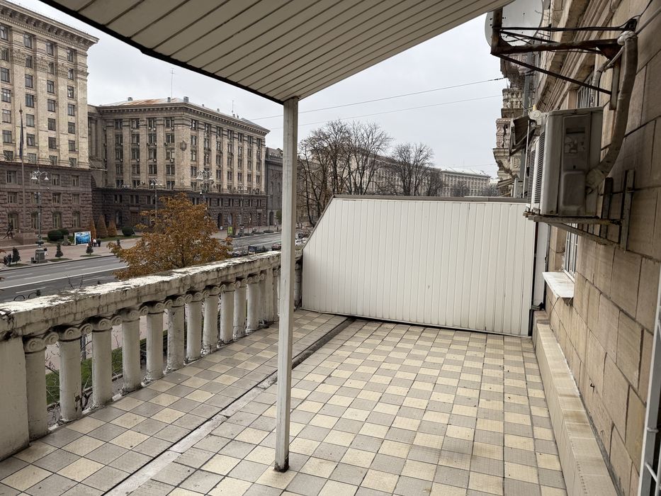 Хрещатик 21; Приміщення кабінетного типу 75 кв.м