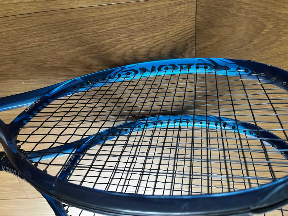 Yonex ezone 100, 6ª Geração (conjunto de duas raquetes)