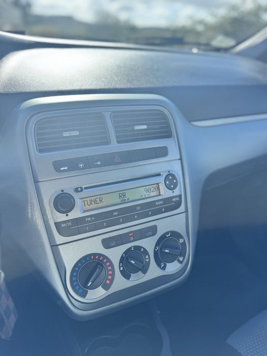 FIAT GRAND PUNTO 1.2 2010 NACIONAL 18 meses garantia