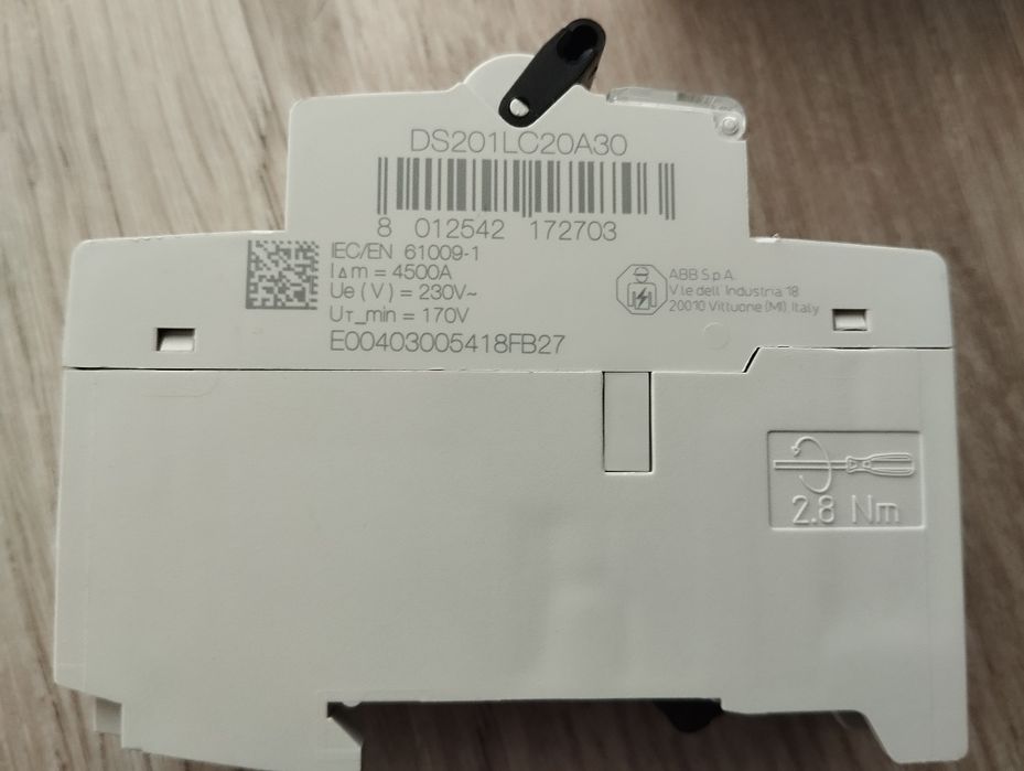 Диф автомат ABB201LC20A30..АВВ DS941-AC C16