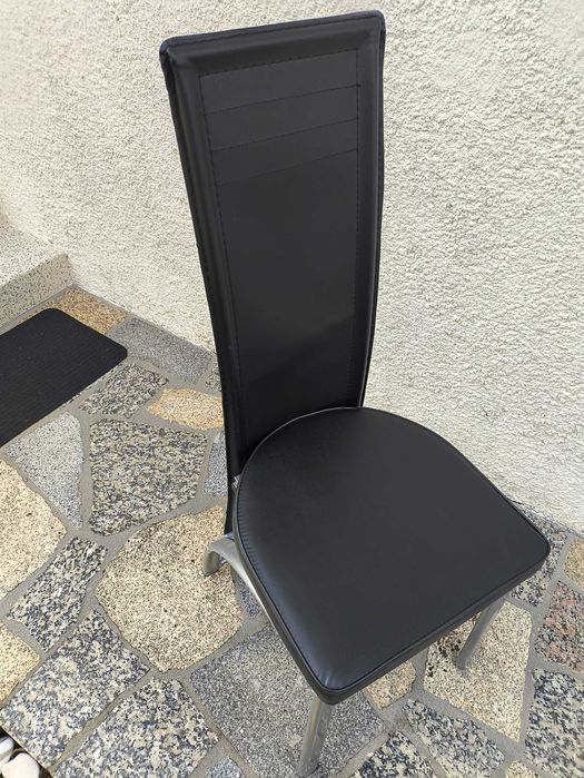 Mesa de Sala com 4 Cadeiras