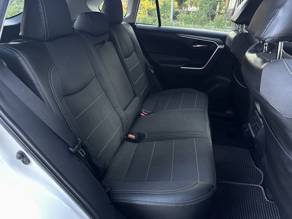 Продам RAV4 2019