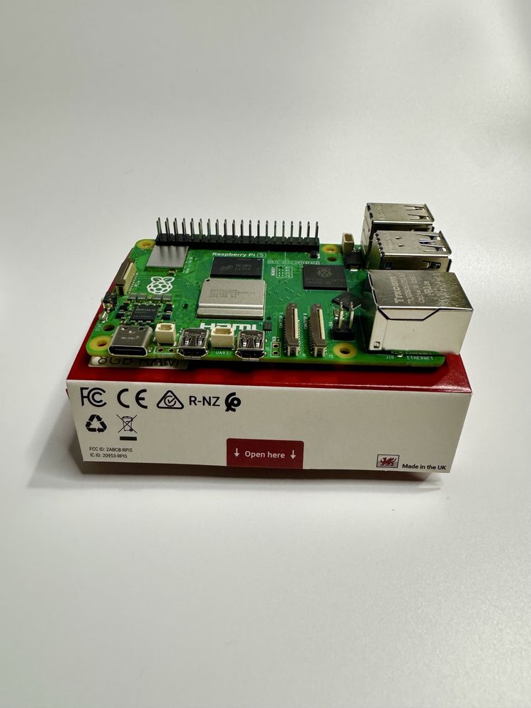 Raspberry Pi 5 8GB RAM + Carregador + Cartão 128GB – Novo e Funcional