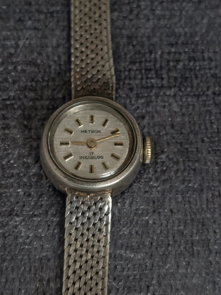 Srebro 800 Sprawny zegarek Meteor produkcja USSR
srebrny próba 800
17