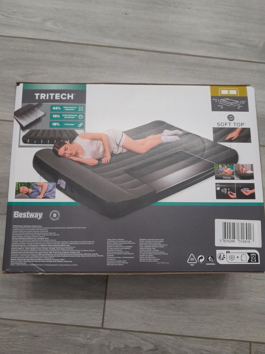 Materac Tritech typu Queen z wbudowaną pompą bateryjną