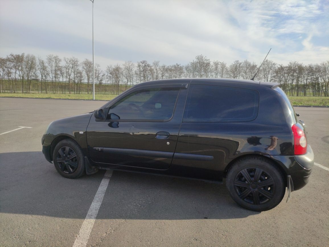 Renault Clio II хэтчбек