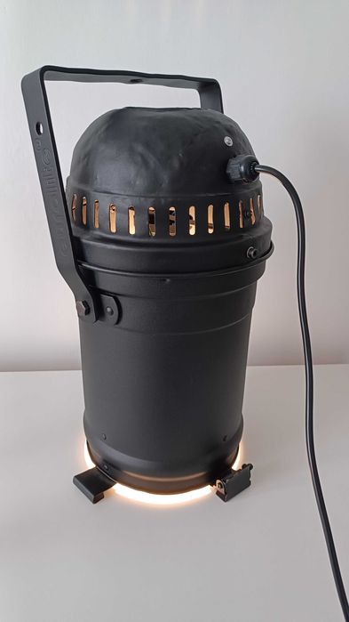 Reflektor sceniczny Eurolite. Lampa do domu, Loft,