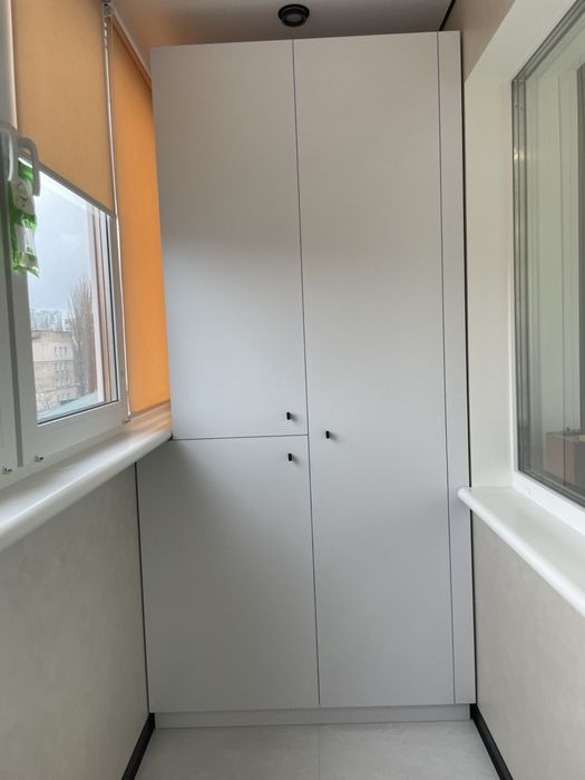 Шафи на замовлення на балкон