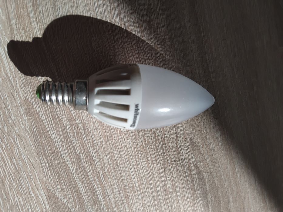 Biała żarówka IKEA