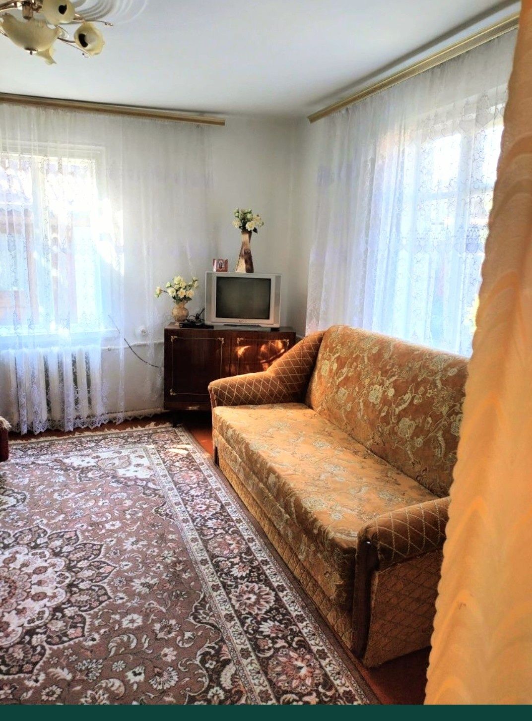 Продам півбудинка ЖИТОМИР  СІННИЙ РИНОК