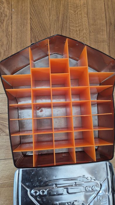 Hot whells  кейс