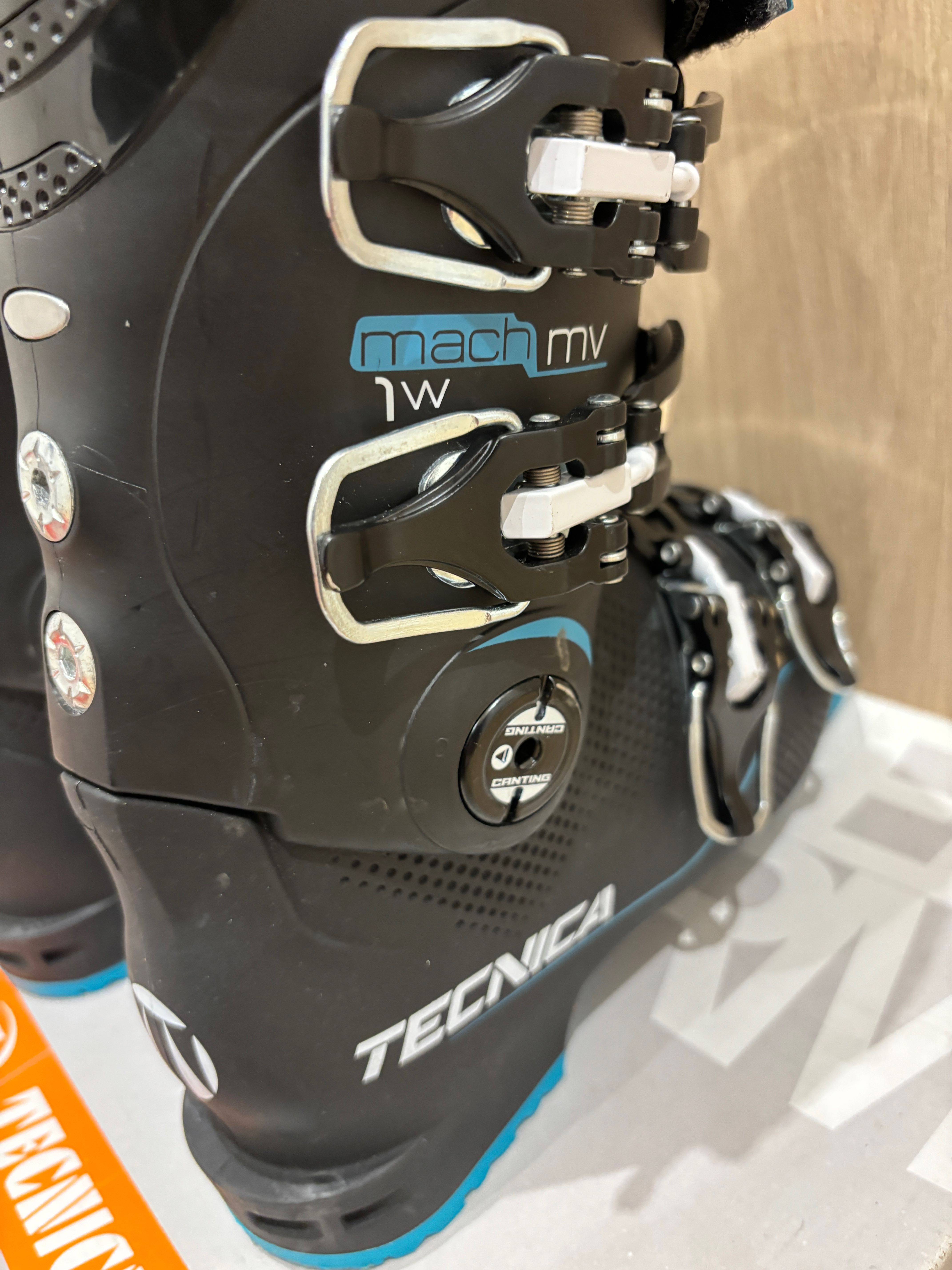 Buty narciarskie damskie Tecnica Mah 1 MW 85 W rozmiar 37,5 flex 85