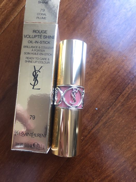 Batom Yves Saint Laurent novo
