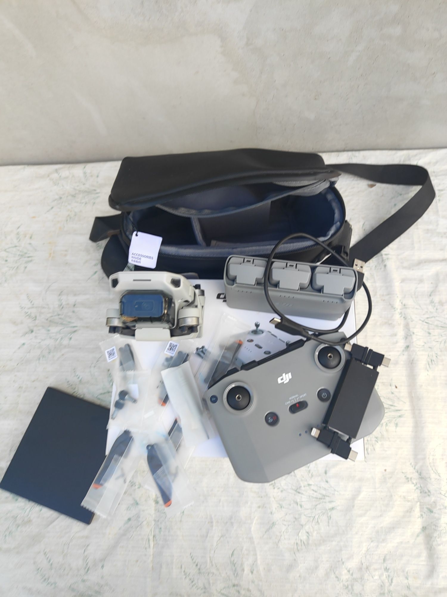 Квадрокоптер DJI Mini 2 Fly More Combo