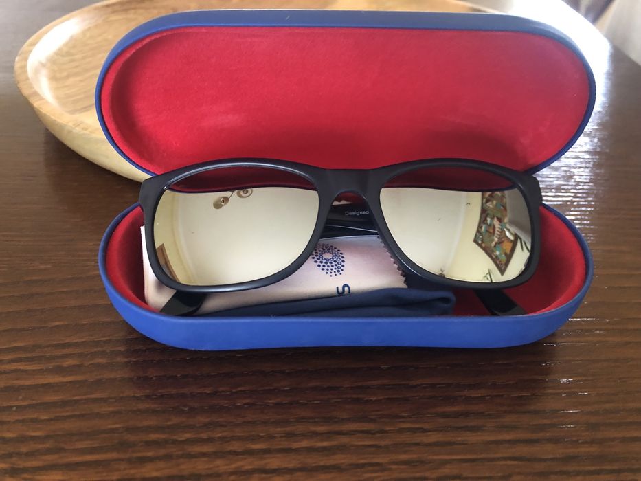 Óculos de sol novos