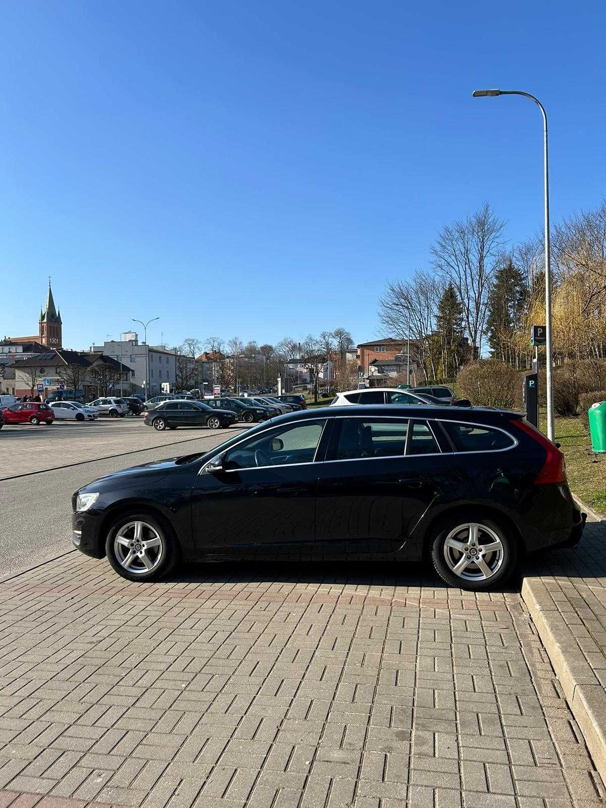 Volvo v60 D2 Momentum