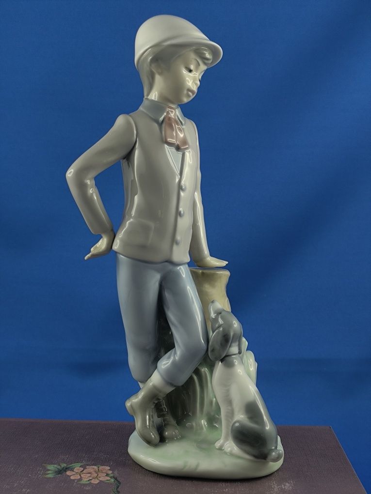 Chłopiec z psem Nao by Lladro Hiszpania #porcelana #ozdoba #prezent