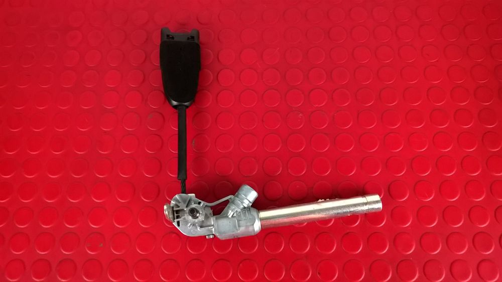 Cinto / Pre-tensor Direito [Opel Corsa D]