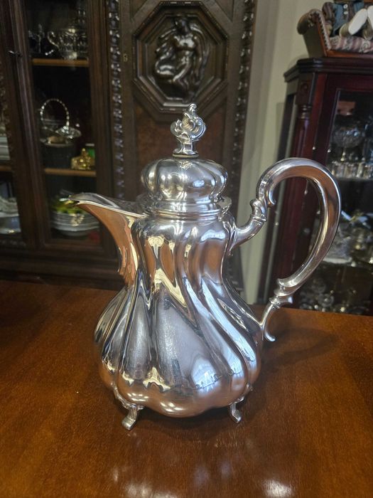 Duży srebrny dzbanek Pr 835 w stylu baroku Wilhelm Binder Niemcy 1920r
