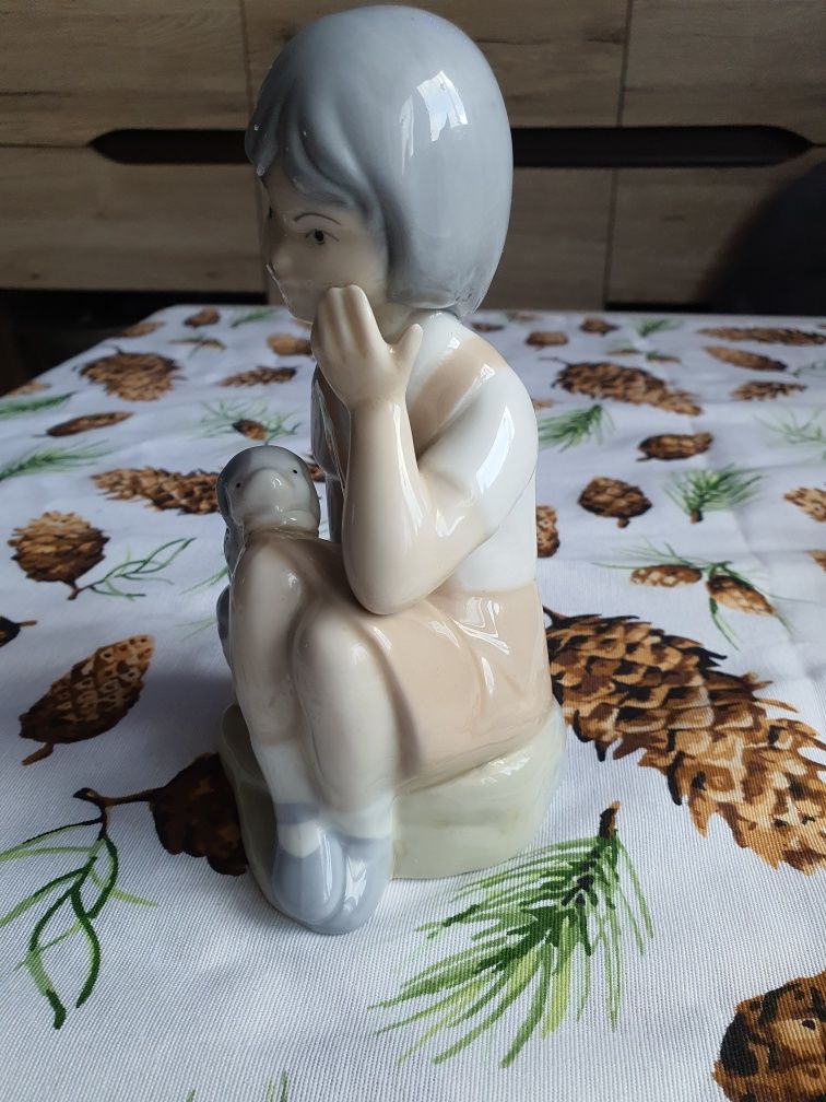 Figurka porcelanowa