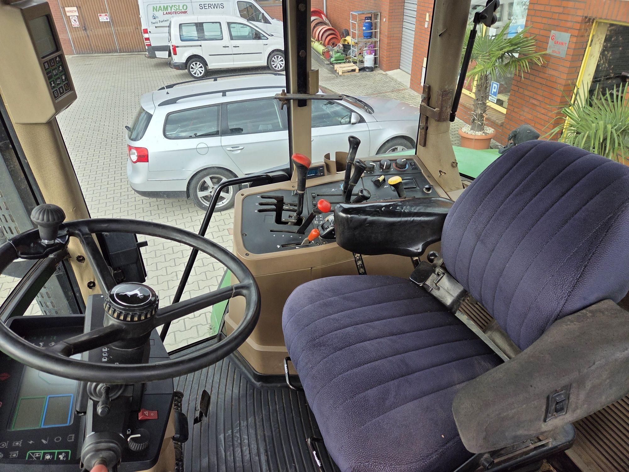 Ciągnik John Deere 7810