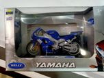 Motor model 1:18 BMW HONDA  YAMAHA I INNE