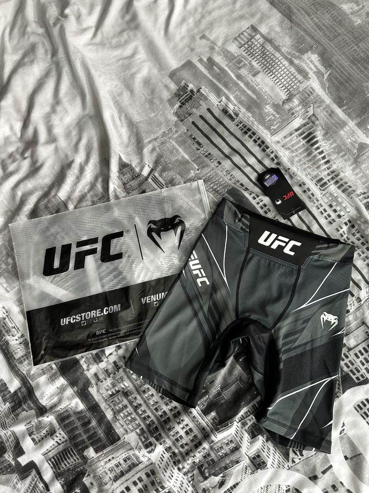 Spodenki kompresyjne Venum UFC