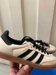 ButyDasmkieTrampki AdidasSambaCreamWhite R.41