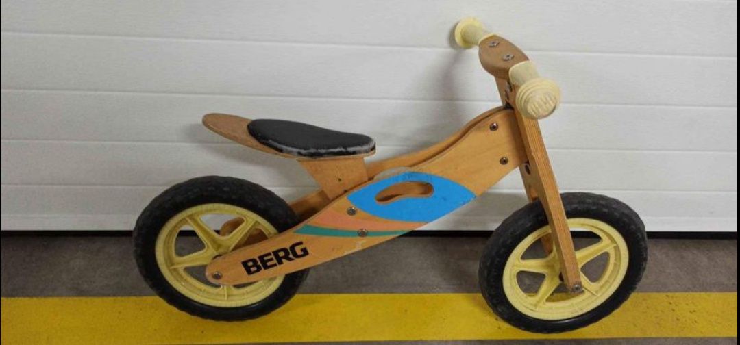 Bicicleta de madeira
