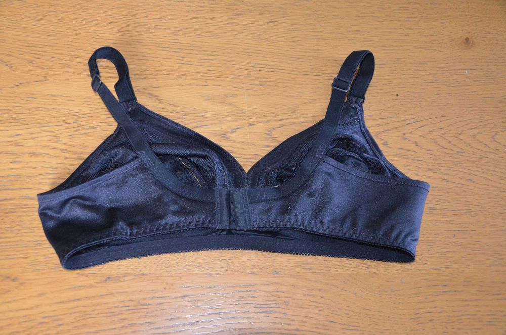 stanik biustonosz Triumph czarny 80 B