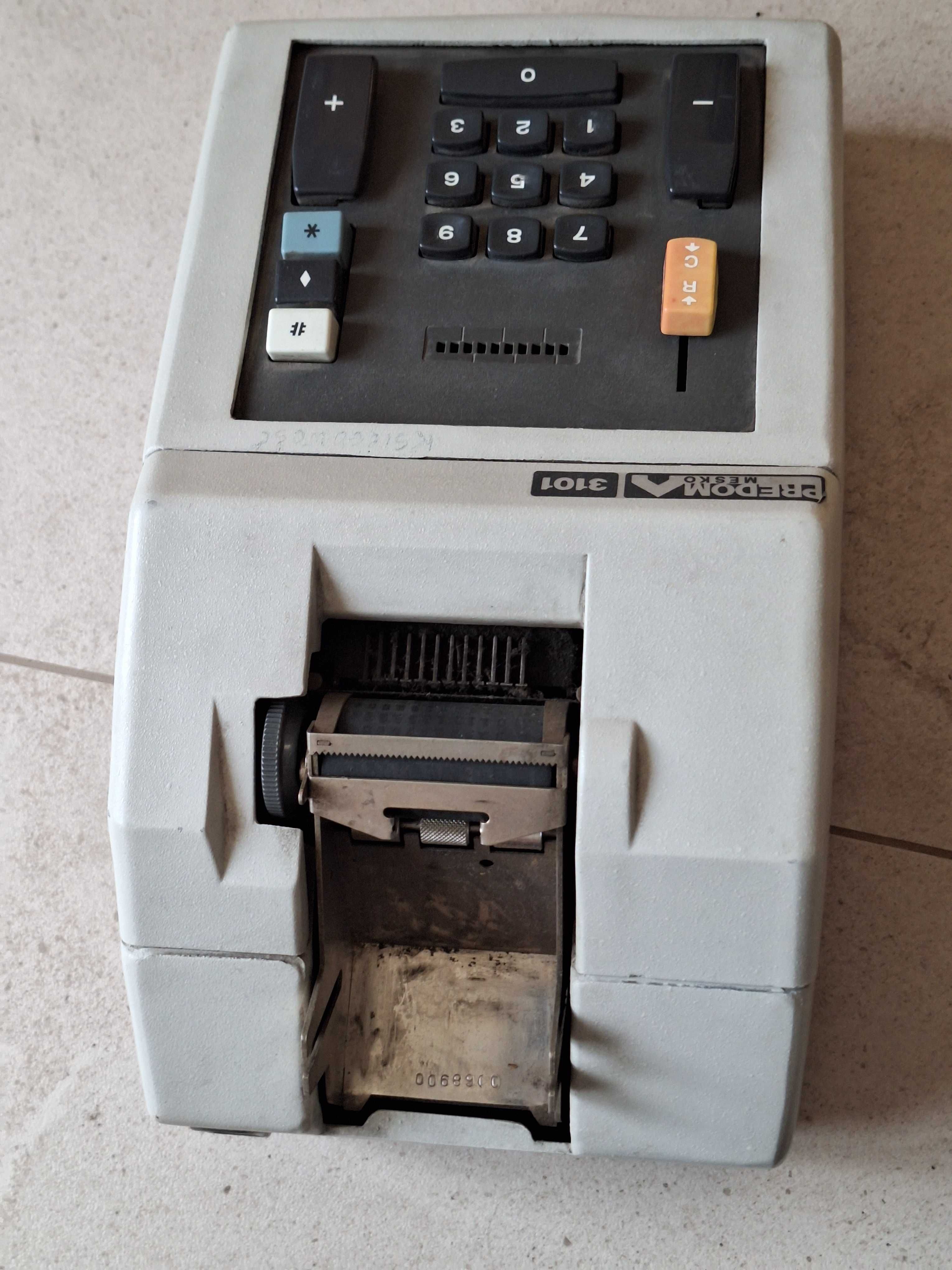 Stara polska maszyna licząca kalkulator Predom Mesko 3101