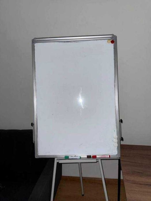 Продам меблі (стіл, органайзер, стілець, крісло, дошка)